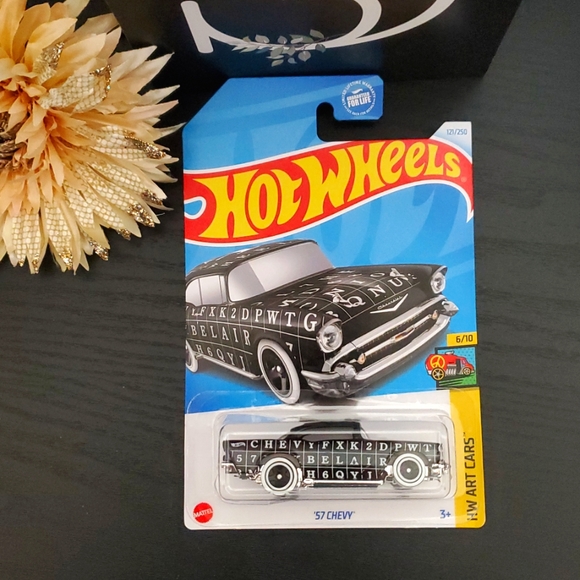 Hot Wheels - Picture 1 of 4